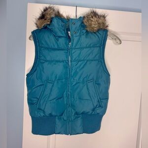 🍓6/$15🍓 Blue Hooded Puffer Vest